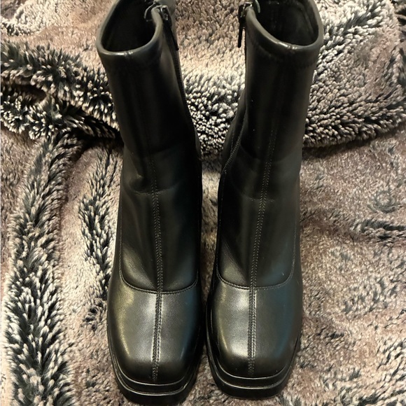 Chunky Platform Boots - Picture 3 of 3